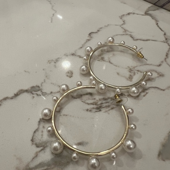 Nicola Bathie Pearl Hoop Earrings - Picture 3 of 4